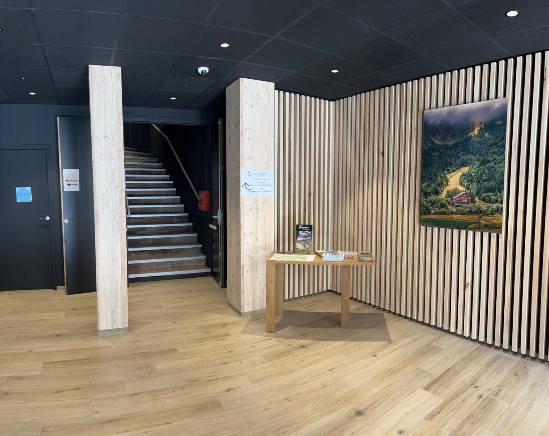 Hotel Du Puy Ferrand , Restaurant La Table De L'Ours Le Mont-Dore Buitenkant foto