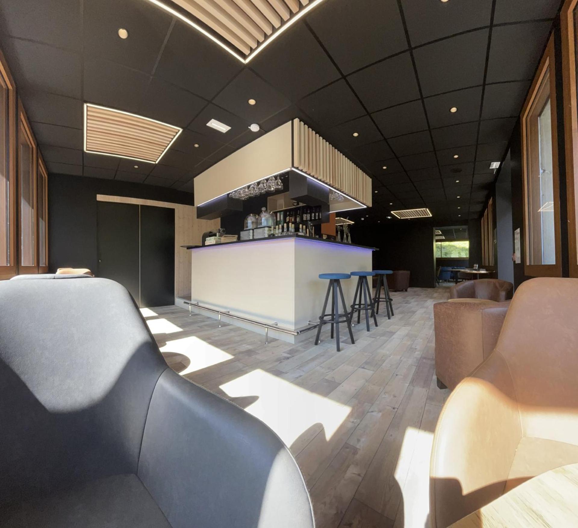 Hotel Du Puy Ferrand , Restaurant La Table De L'Ours Le Mont-Dore Buitenkant foto
