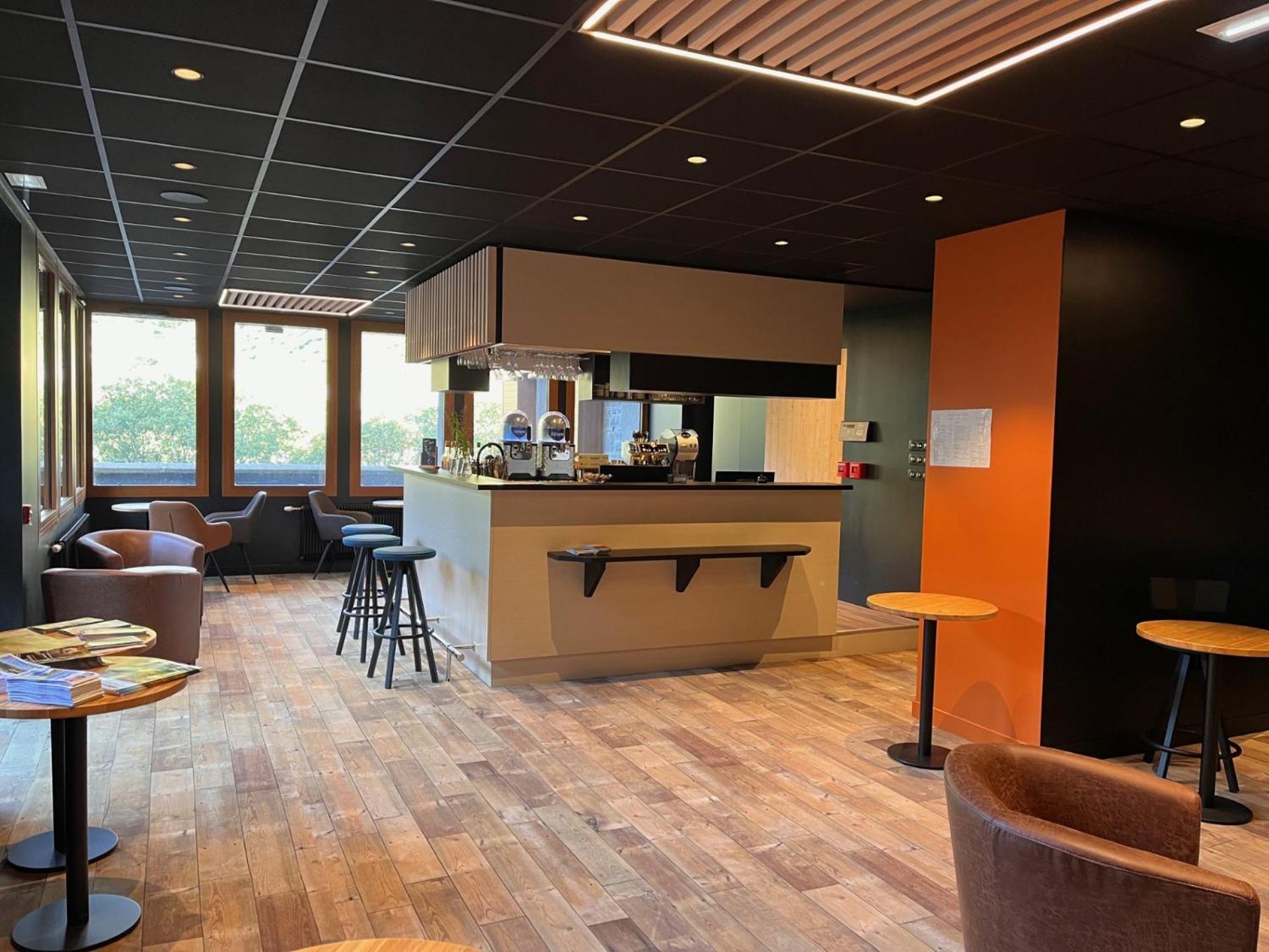 Hotel Du Puy Ferrand , Restaurant La Table De L'Ours Le Mont-Dore Buitenkant foto