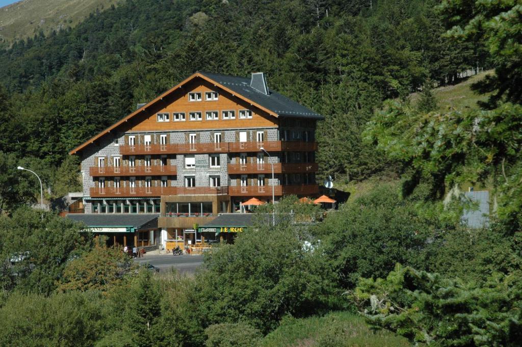 Hotel Du Puy Ferrand , Restaurant La Table De L'Ours Le Mont-Dore Buitenkant foto
