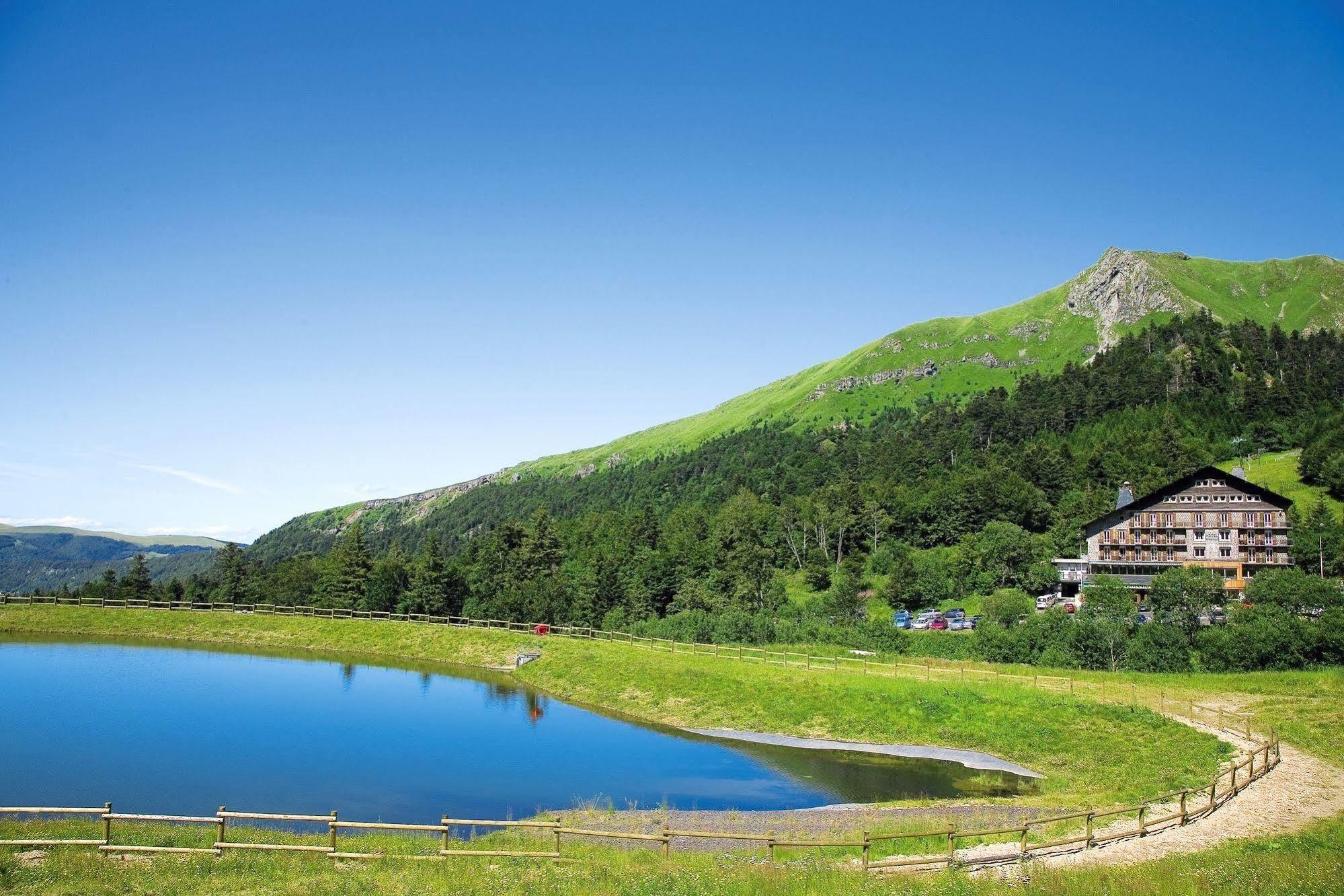Hotel Du Puy Ferrand , Restaurant La Table De L'Ours Le Mont-Dore Buitenkant foto